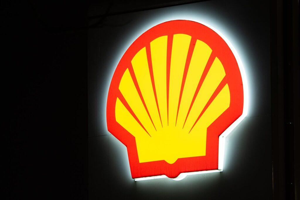 Shell Stock Falls on Forecast of Q4 Integrated Gas Output Slump