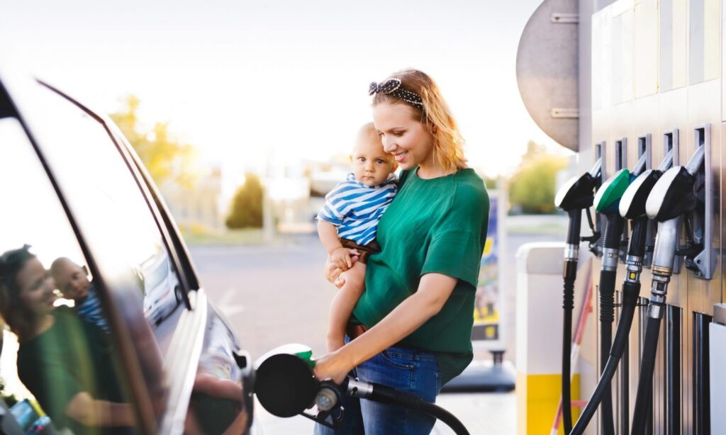 Chase Sapphire Cards Will Earn Extra on Instacart, Gas, Streaming (Limited Time)