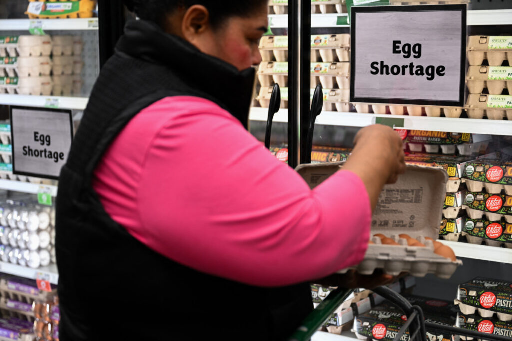 Economy may give consumers, markets some decent news