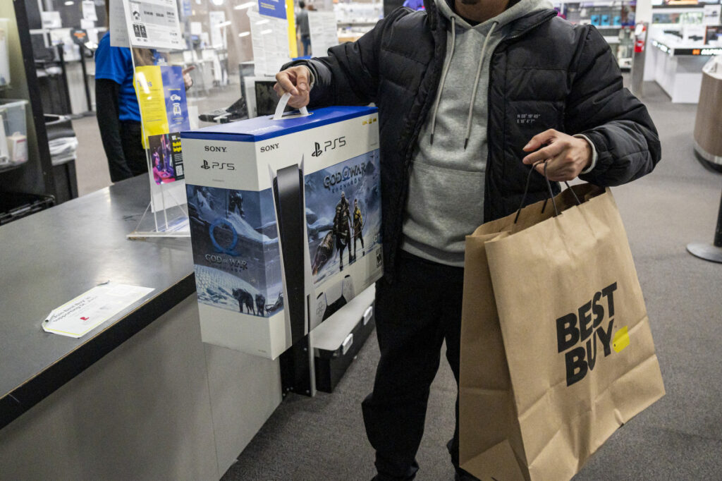 Best Buy CEO has stern warning for customers