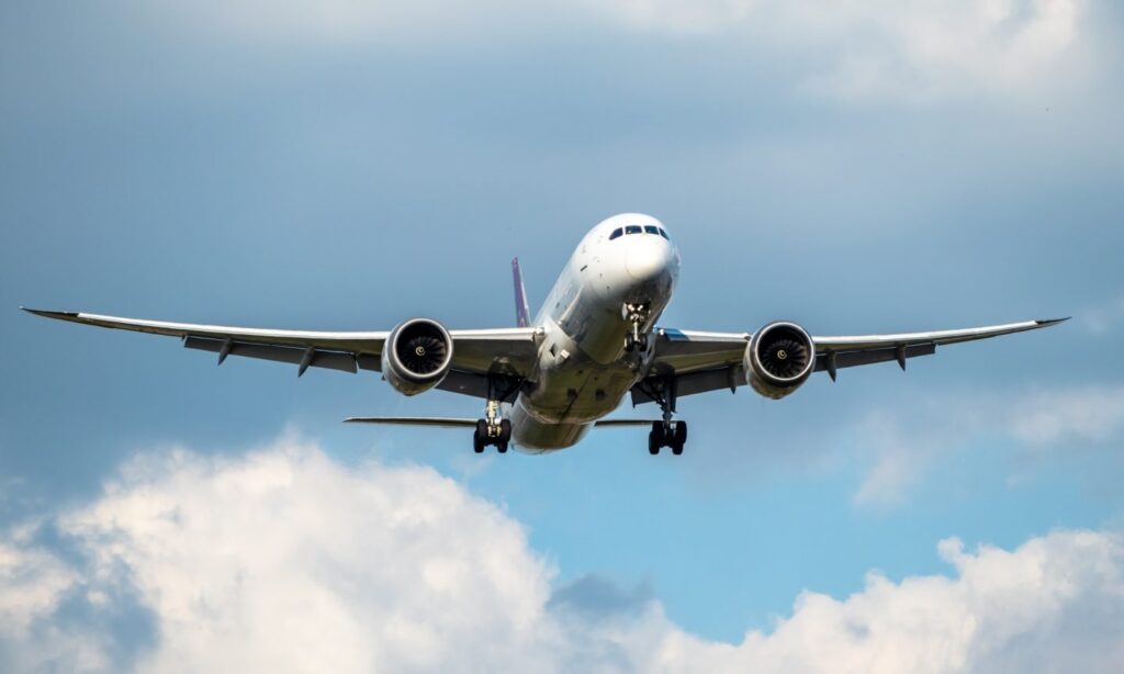 How to Save Money on New Airline Routes