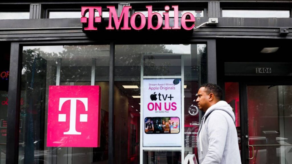 T-Mobile hopes to win back angry customers with generous offers 