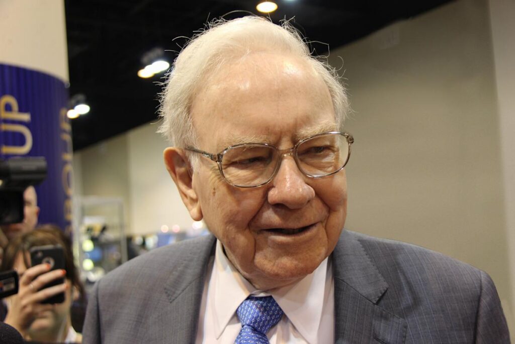 Warren Buffett Has Sold Over 950 Million Shares of Apple and Bank of America. But the Billionaire Has Made a Killing on 1 Stock He Hasn't Touched in 27 Years