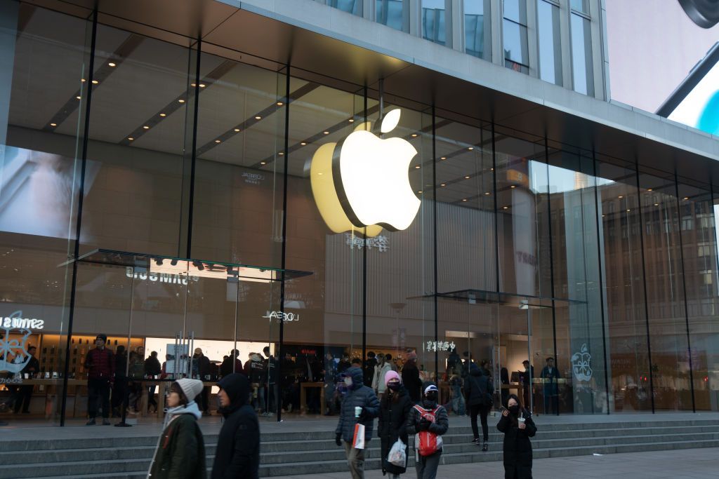 Apple Stock: Wall Street Is Worried. Should You Be Too?
