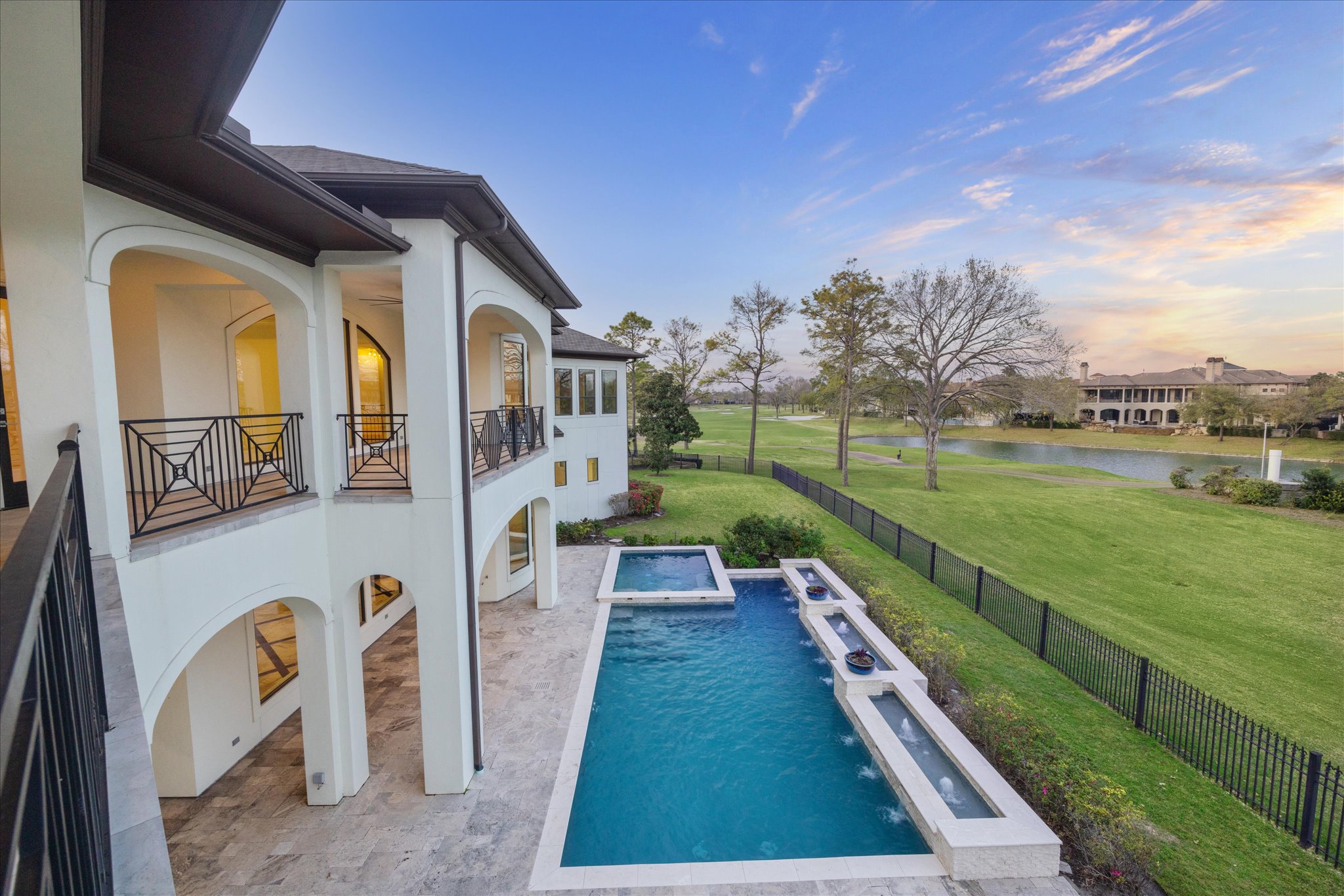 A home for sale by a golf course in Houston, Texas.