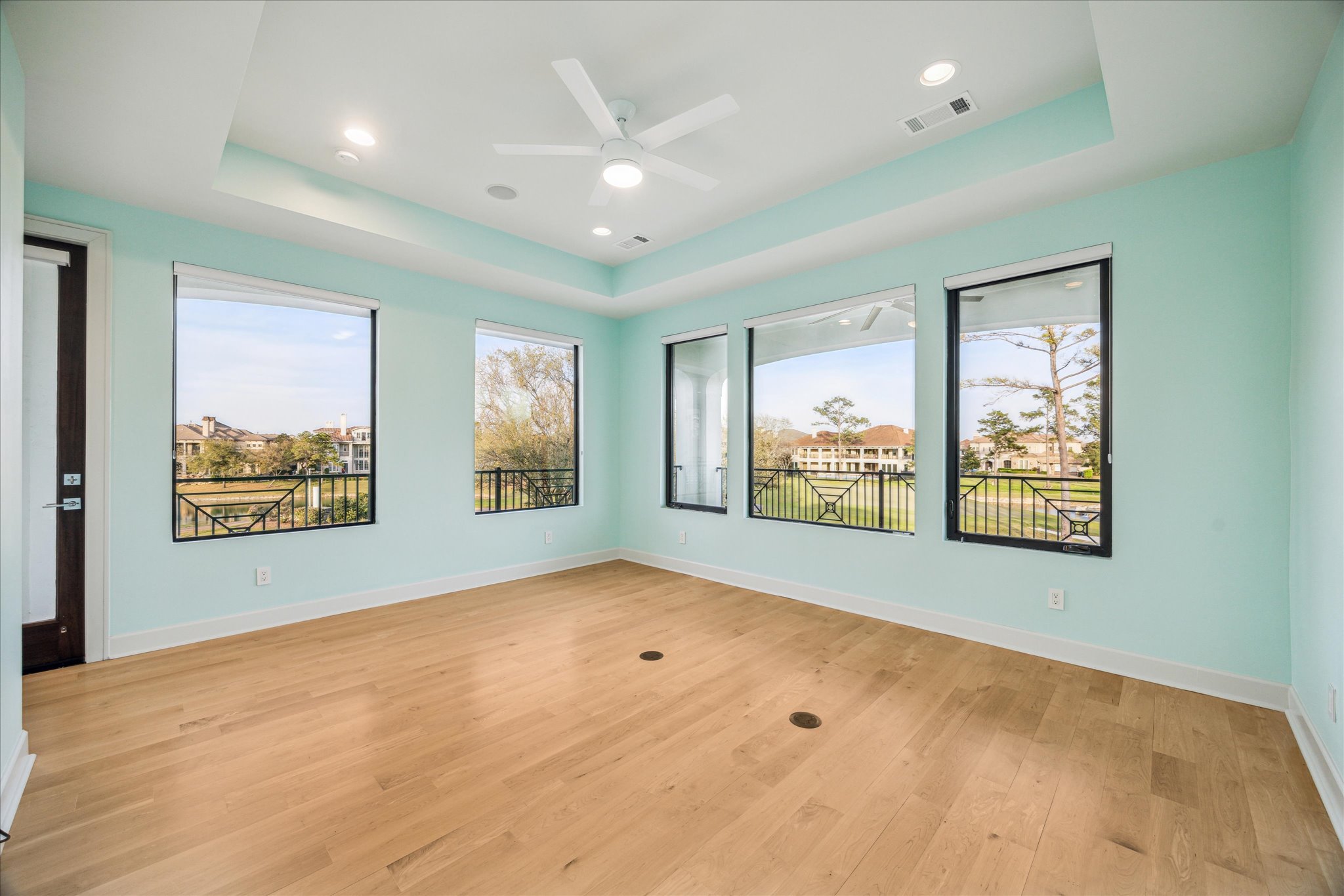 A home for sale by a golf course in Houston, Texas.