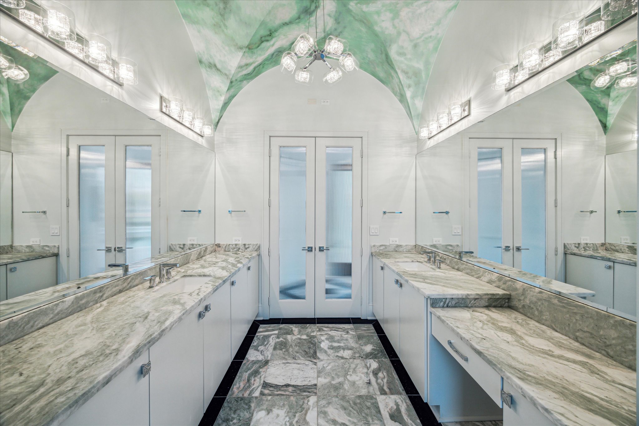 A home for sale by a golf course in Houston, Texas.