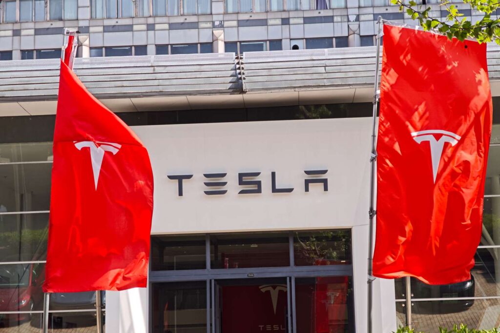 Tesla's Q1 Earnings Miss Estimates