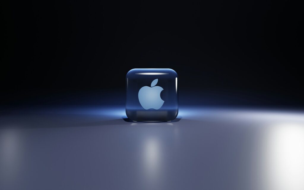 Apple’s Decline Gives Microsoft the Upper Hand