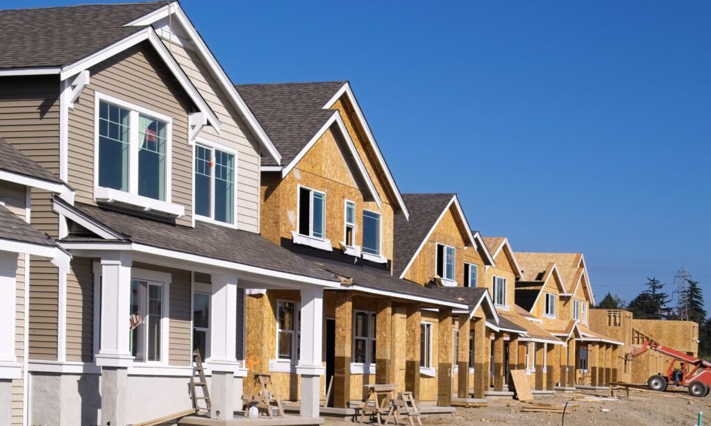 Weekly Mortgage Rates Rise Slightly, But Prices Are the Real Problem