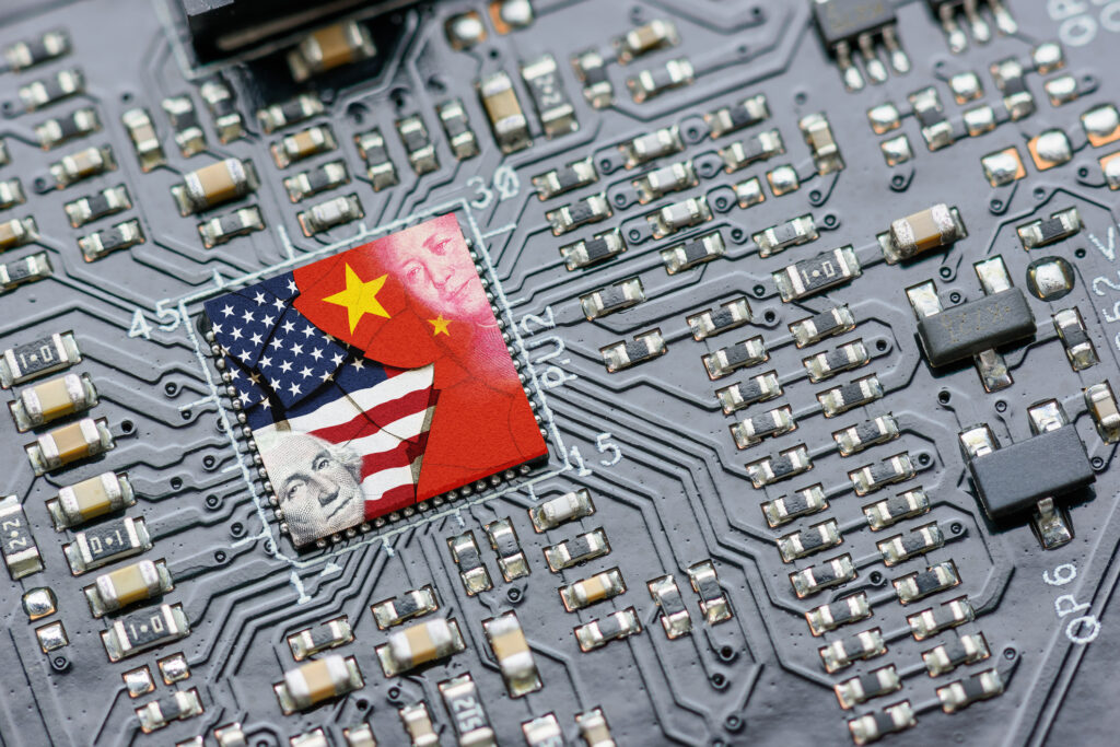 Why Palantir, Apple, and Micron Rallied Monday