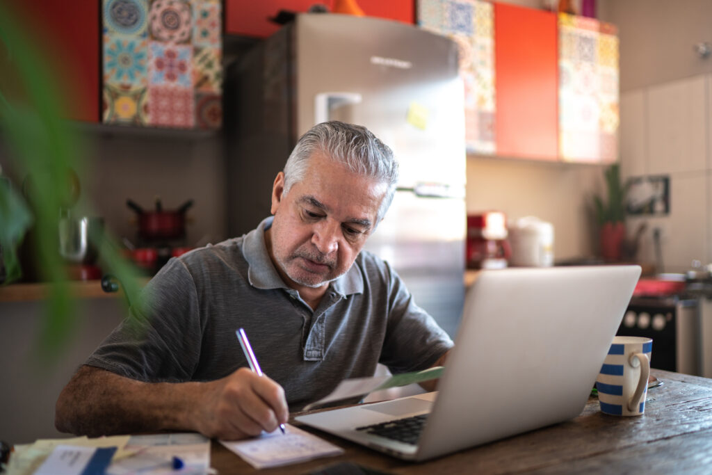 Working While on Social Security? 3 Pros and 1 Very Big Con to Know About.