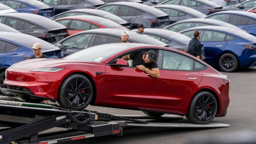 Leaked Tesla policy should infuriate Tesla loyalists