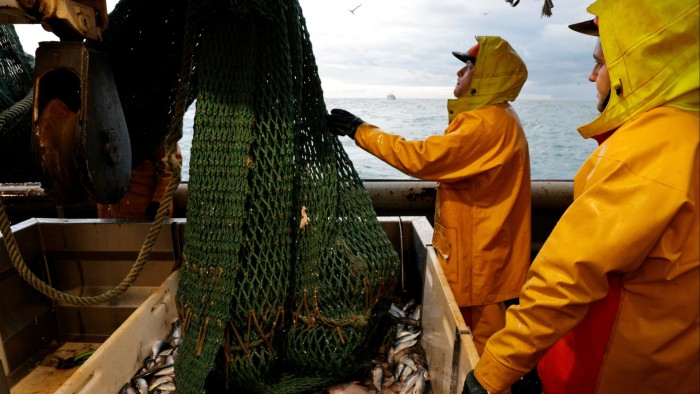 A Boulogne-based trawler: key details including fisheries, food trade and youth mobility are still being negotiated