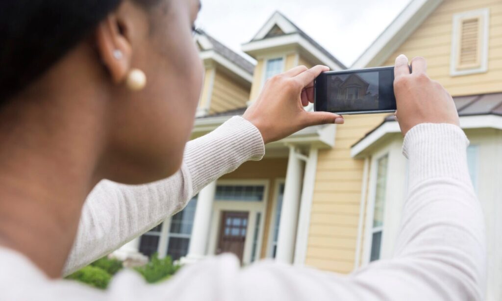 Weekly Mortgage Rates Drop, Giving Home Buyers a Boost