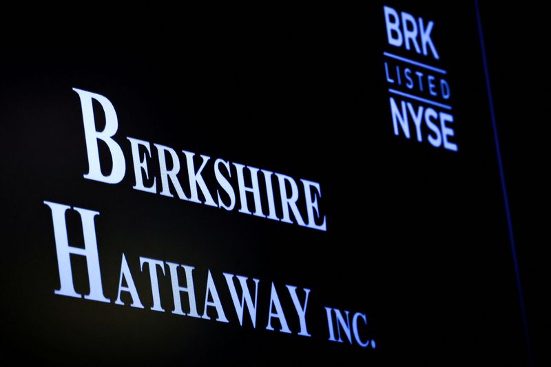 Wildfires dent Berkshire's profit; cash soars to $347.7 billion