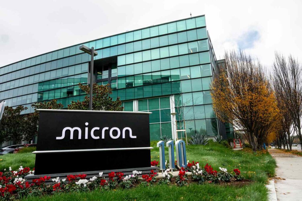 What Analysts Think of Micron Stock Ahead of Earnings