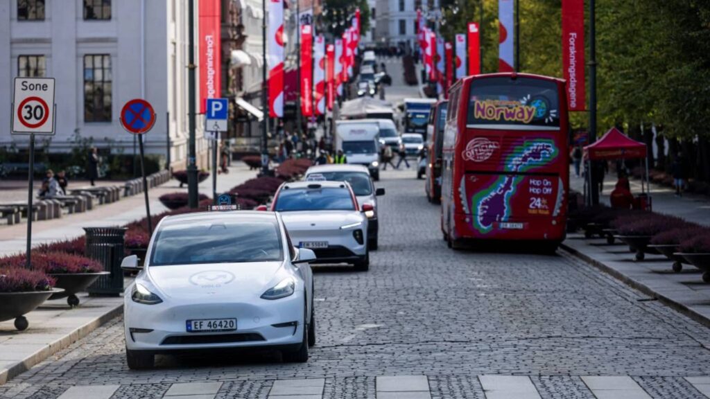 EVs are everywhere in Oslo. Here's what Norway has done differently