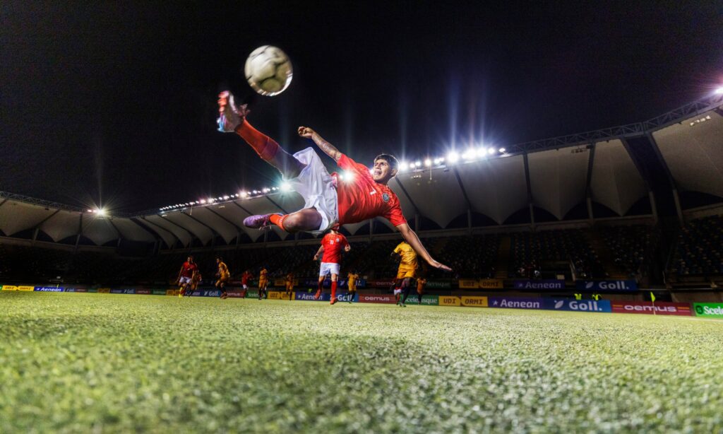 Roundup: World Cup Tix, a New iPhone, Gold Fever & Pumpkin Spice