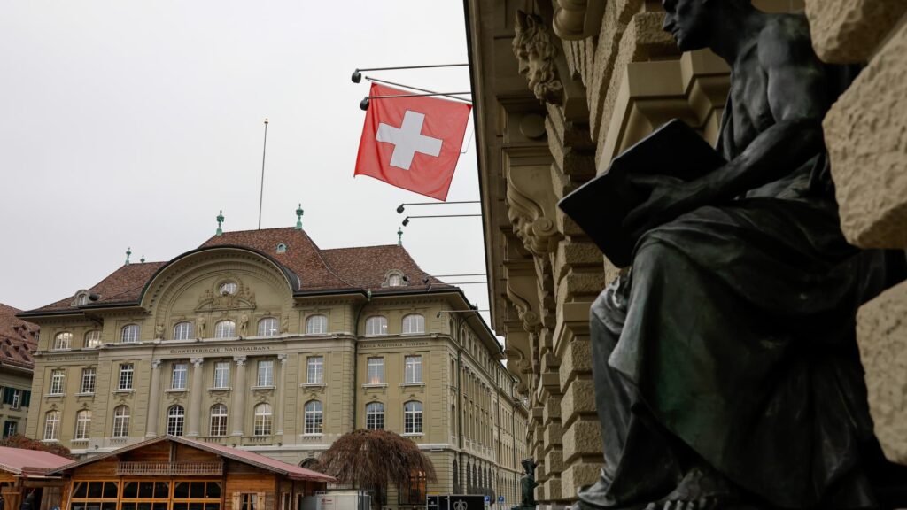 Swiss central bank revises economic growth amid U.S. tariffs challenge