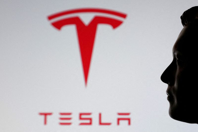 Factbox-Inside Tesla's $1 trillion pay proposal for CEO Elon Musk