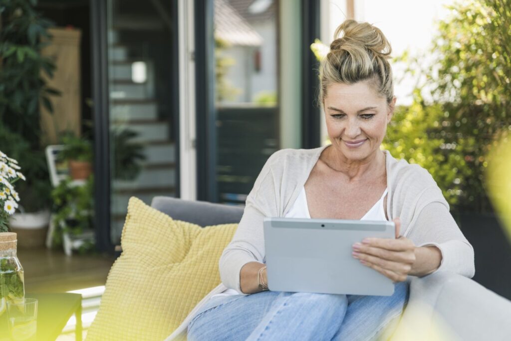 How Some People Are Earning Almost 6% on Their Savings Right Now