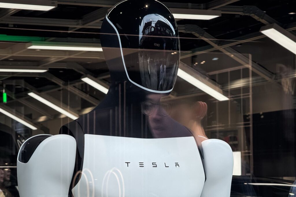 Tesla' CEO Elon Musk Says The Company's AI Plan Is At An 'Inflection Point'