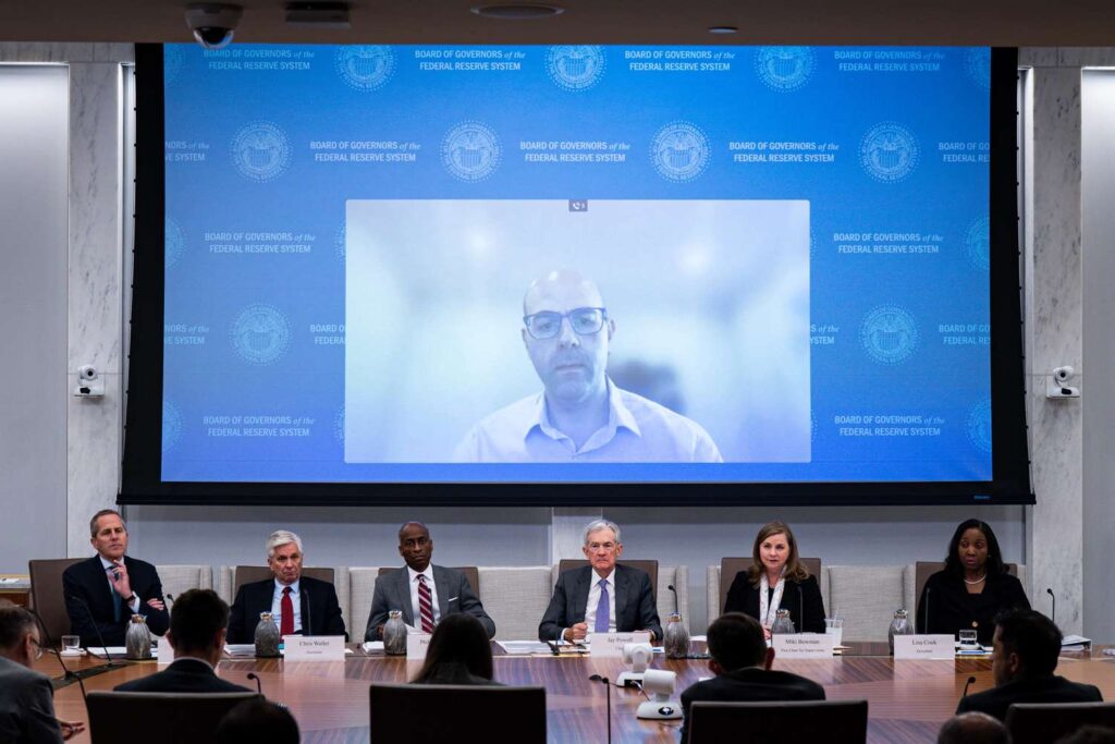 Fed Poised for Second Straight Rate Cut as Economic Risks Mount