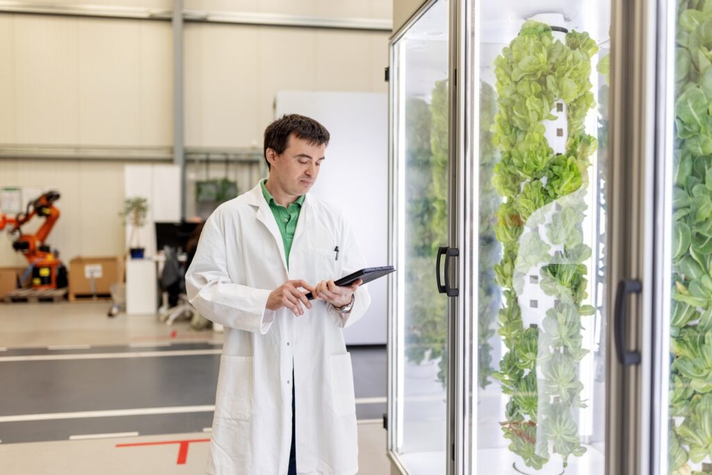 Ecolab: Demanding Valuations, Muted Performance (NYSE:ECL)