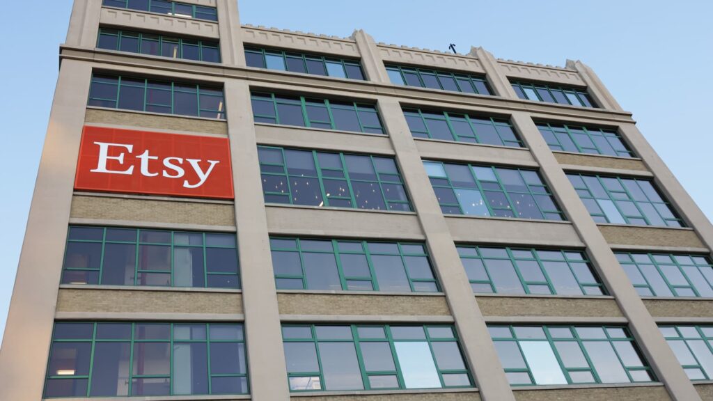 Etsy stock sinks on mixed earnings, CEO change