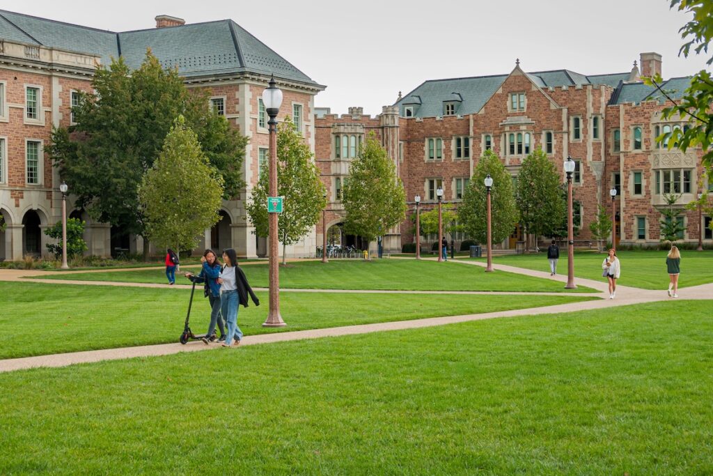 Unidentified individuals on the Danforth Campus of Washington University in St. Louis. &mdash; Photo by wolterke