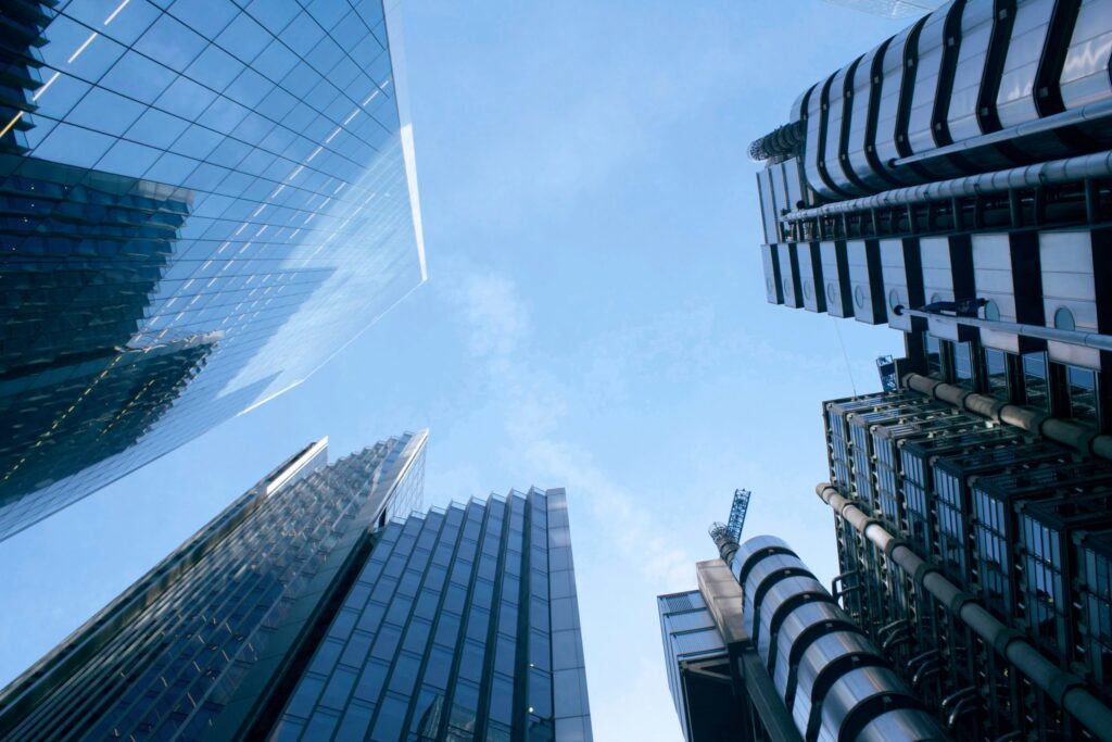 UK Businesses Delay Growth Plans Ahead of Reeves Budget