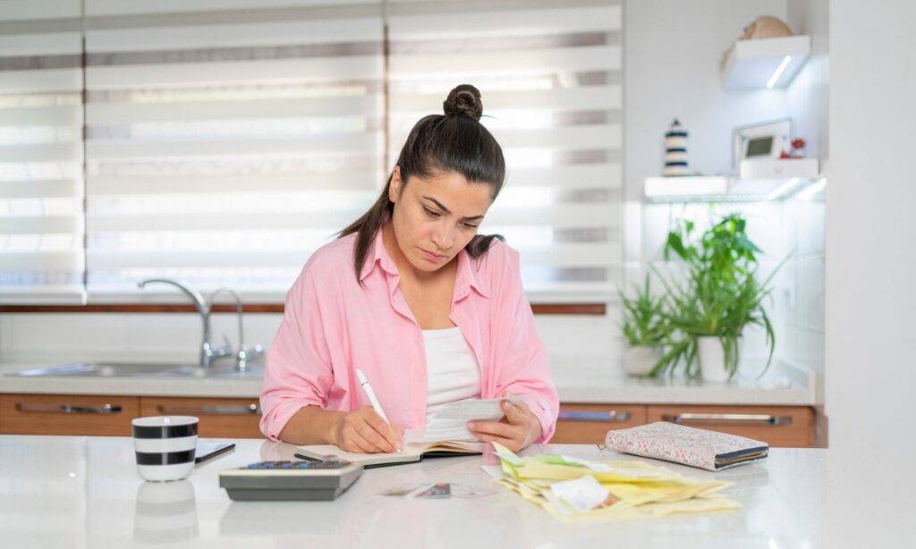 What’s the Best Way to Help a Family Member in Financial Straits?