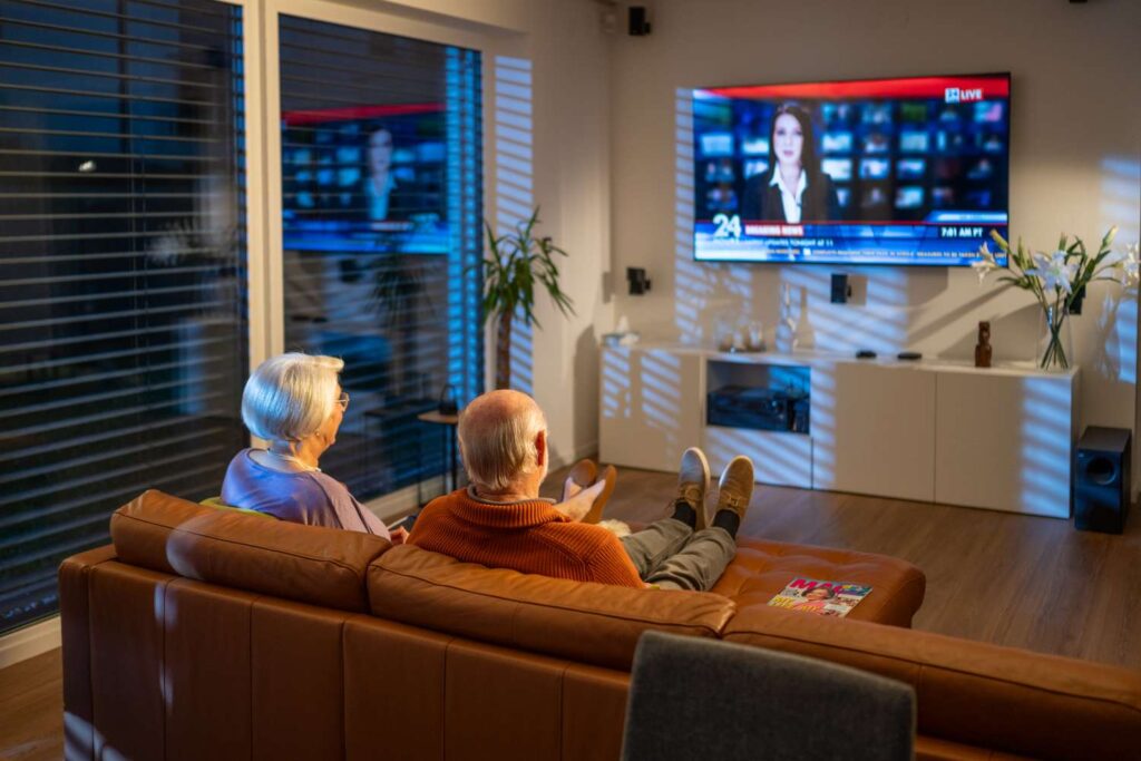 Why Your News-Watching Routine Could Be Hurting Your Retirement Plans, Experts Explain