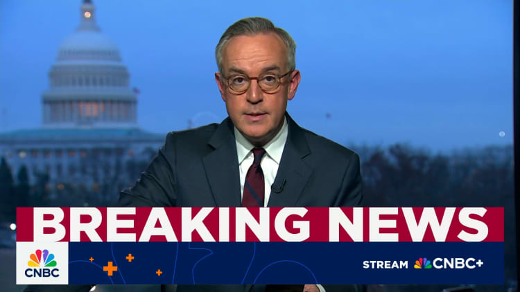 Pres. Trump: Will allow Nvidia to ship H200 products to approved customers in China, U.S. to get 25%