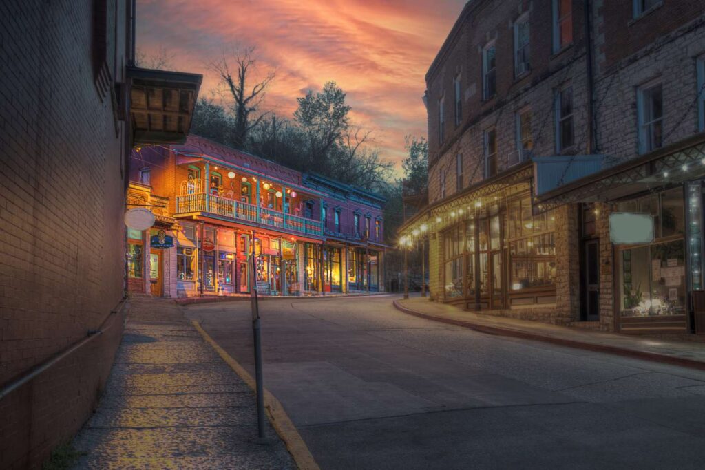 5 Artsy Towns for Retirees With Creative Vibes and Affordable Costs