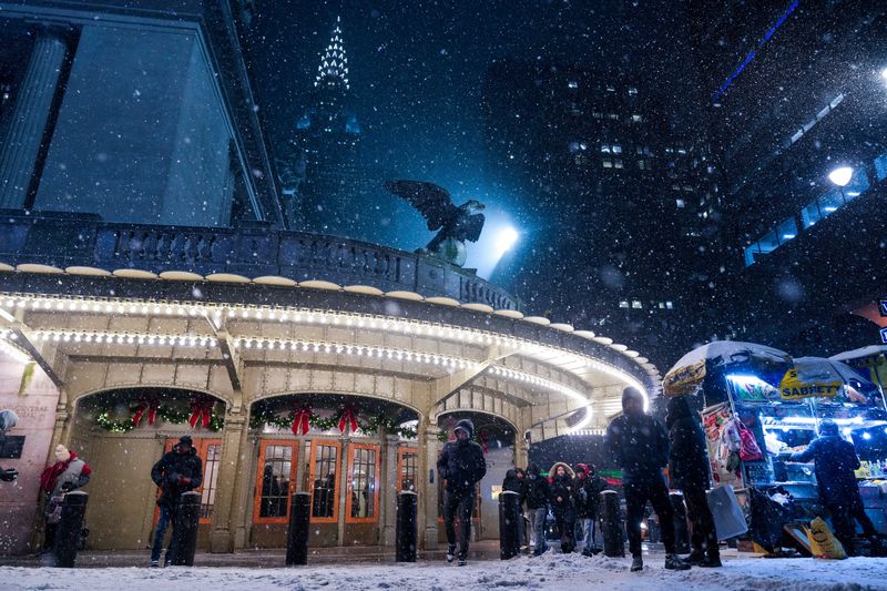 Winter weather in US Northeast leads to thousands of flight delays, cancellations