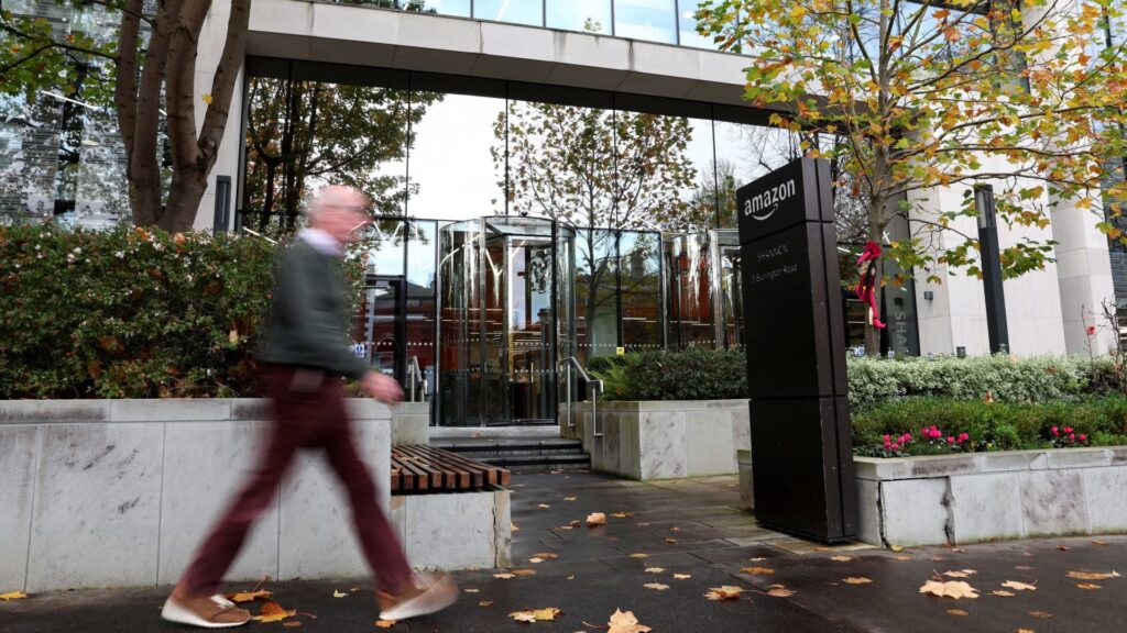 16,000 jobs to be cut in latest anti-bureaucracy push