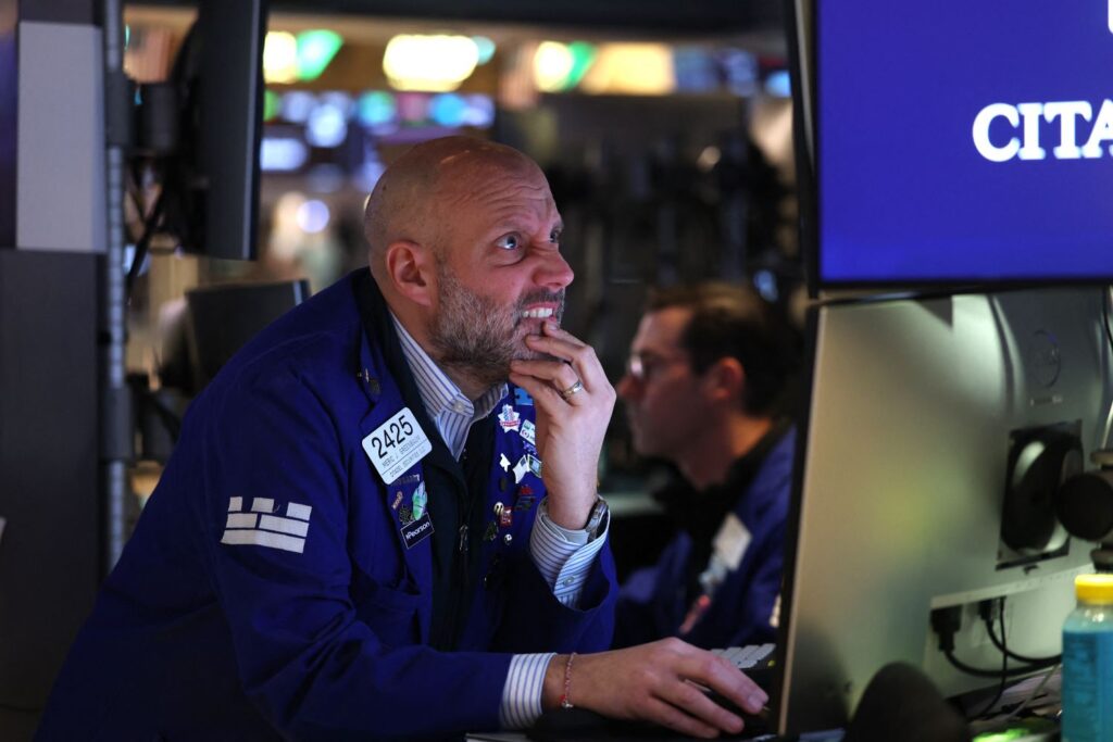 Stocks Tumble, Bond Yields Surge After Trump Threatens New Tariffs Over Greenland; Gold, Silver Hit Fresh All-Time Highs