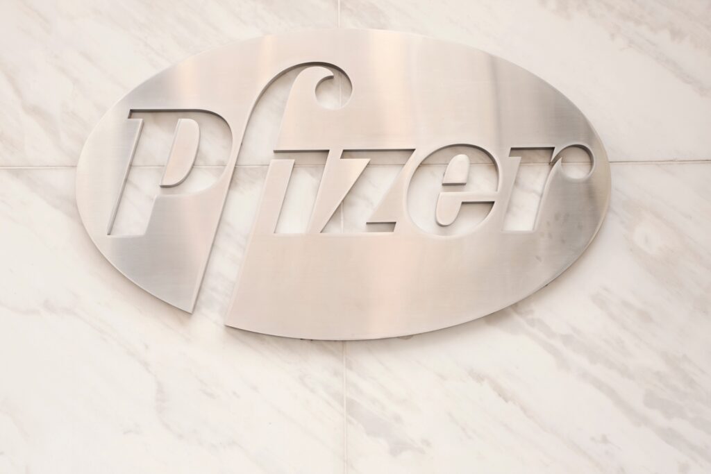 Pfizer: 2026 Guidance Points To Continued Margin And Growth Pressure (NYSE:PFE)