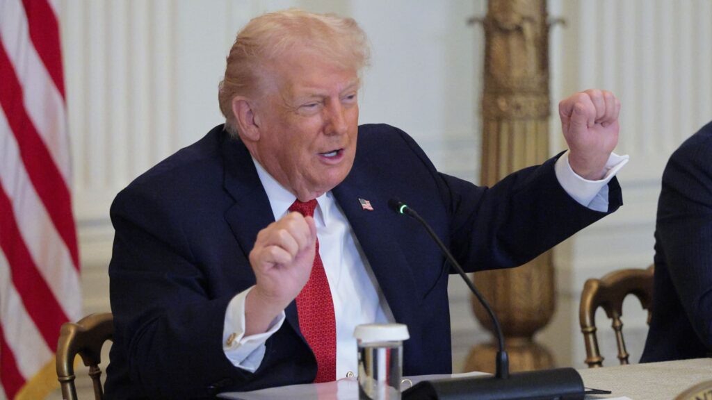 Trump floats new tariffs in push to acquire Greenland