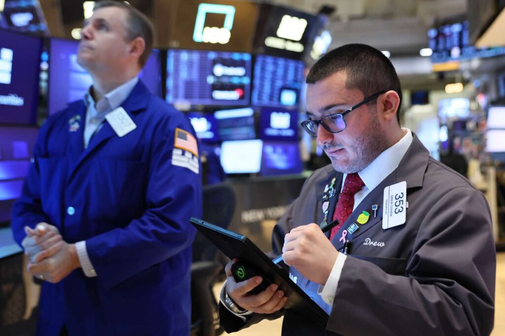 Stock Futures Fall to Begin Month as AI Spending Concerns Resurface; Oil Sinks as Trump Says Iran Negotiating 'Seriously'
