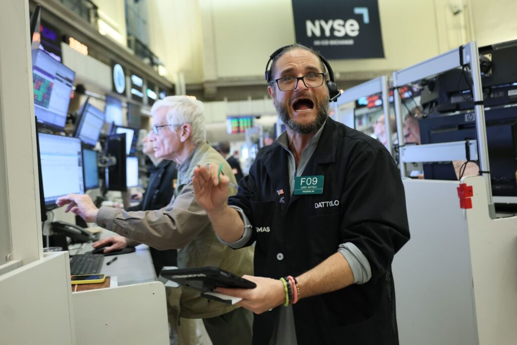 Tech Stocks Help Major Indexes Close Sharply Higher Ahead of Nvidia Results