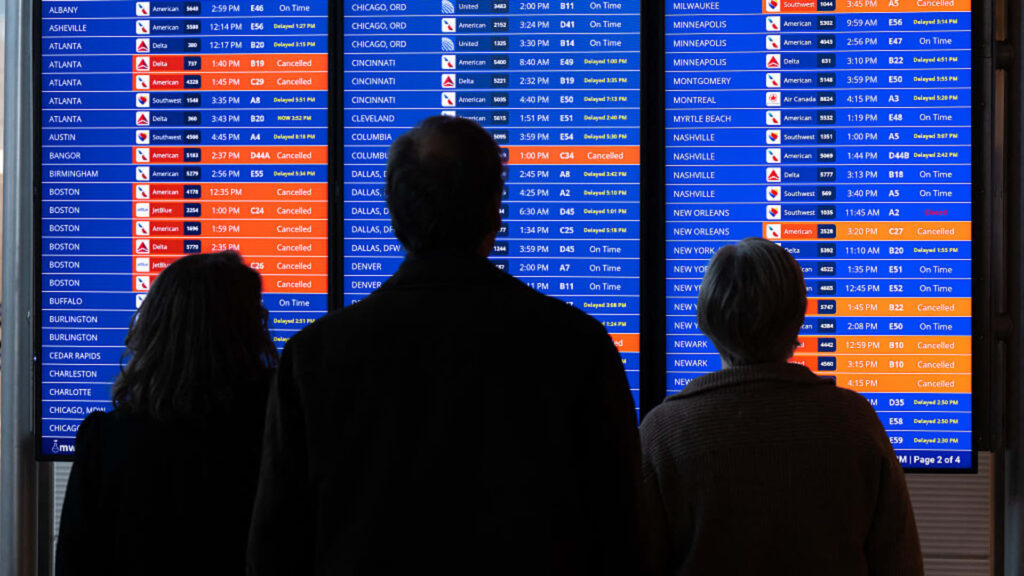 Airlines start canceling flights ahead of another monster winter storm