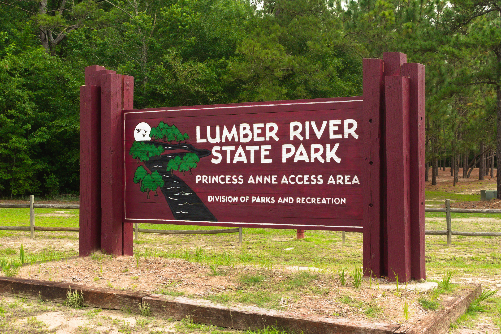 The entrance sign to Lumber River State Park in North Carolina.