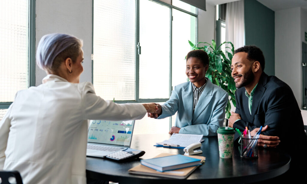 What to Expect When Meeting with a Financial Advisor