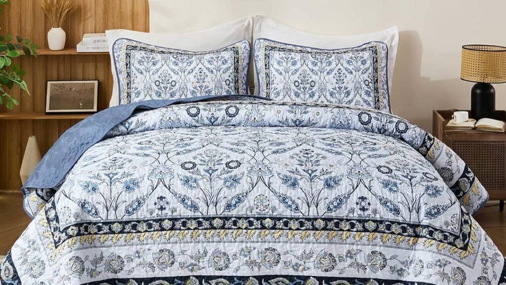 Amazon is selling a 3-piece quilt set for only $27 in 8 colors