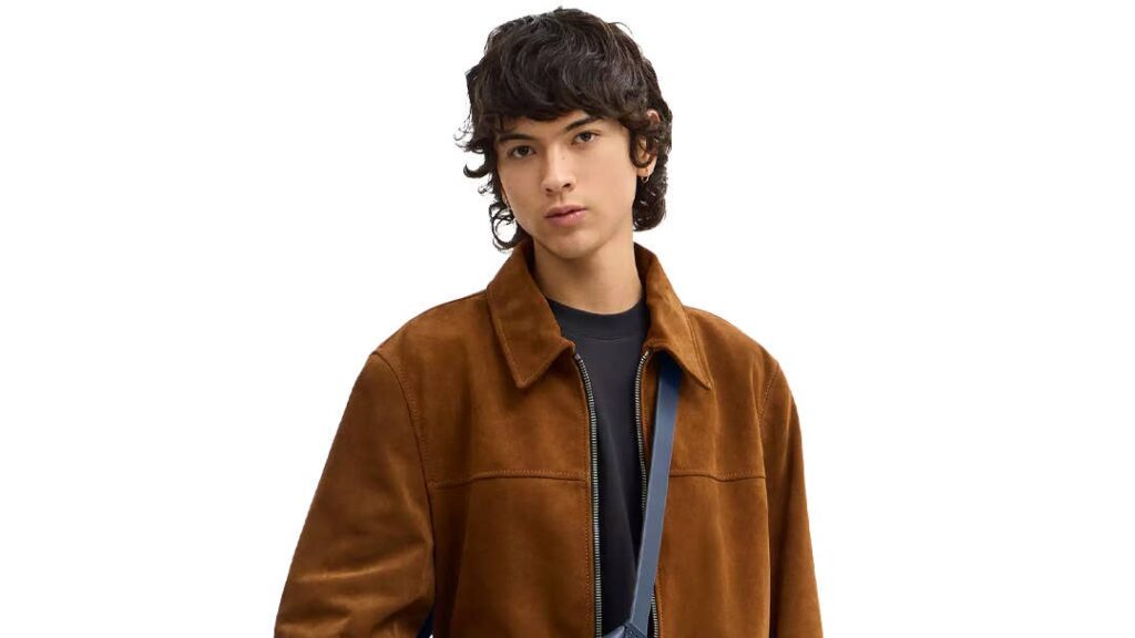 Coach's viral Mott messenger bag is now available in a new color — navy