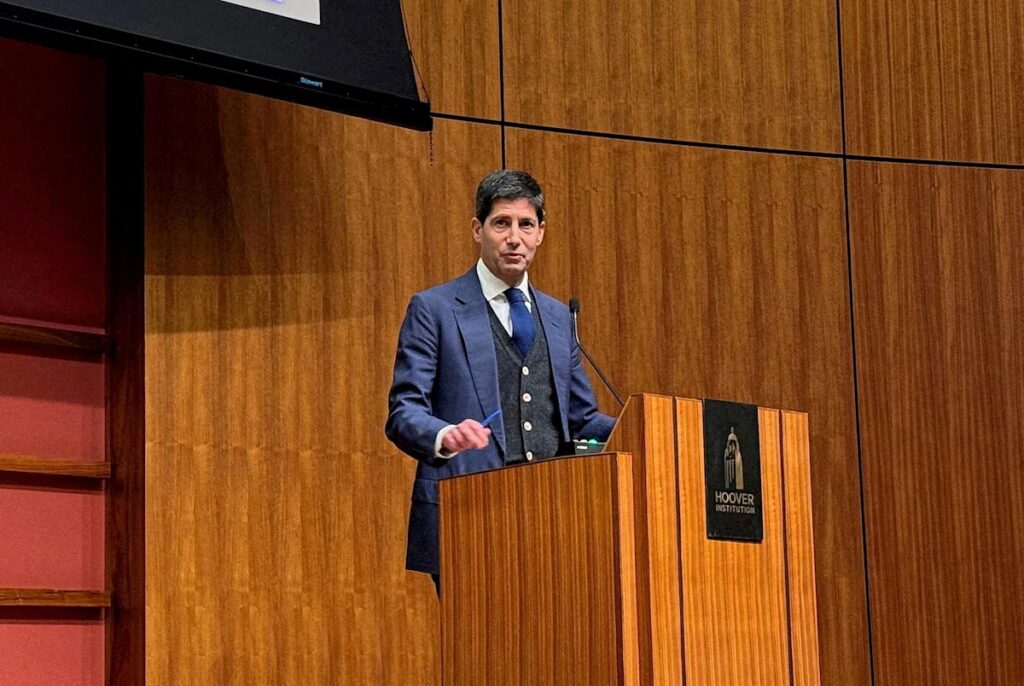 Mr. Warsh goes to Washington
