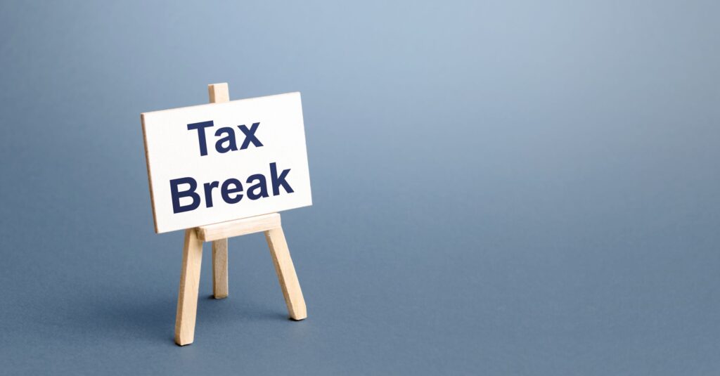 Congress Is Talking About a Federal Gas Tax Holiday: Here’s What Drivers Could Save